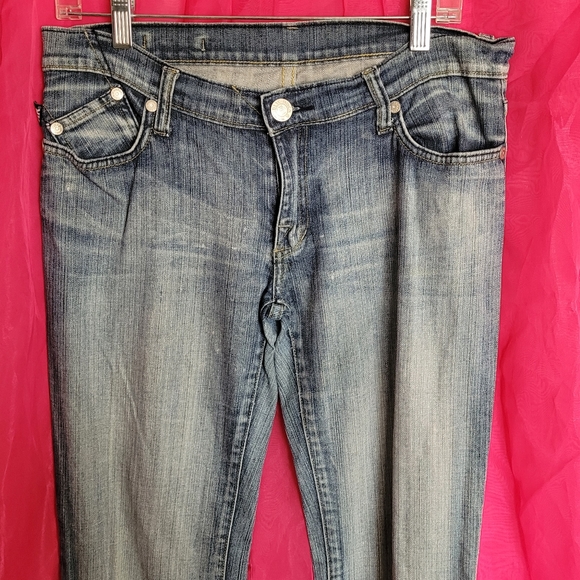 Rock & Republic Roth Rhinestone Bootcut Jeans - Picture 8 of 8